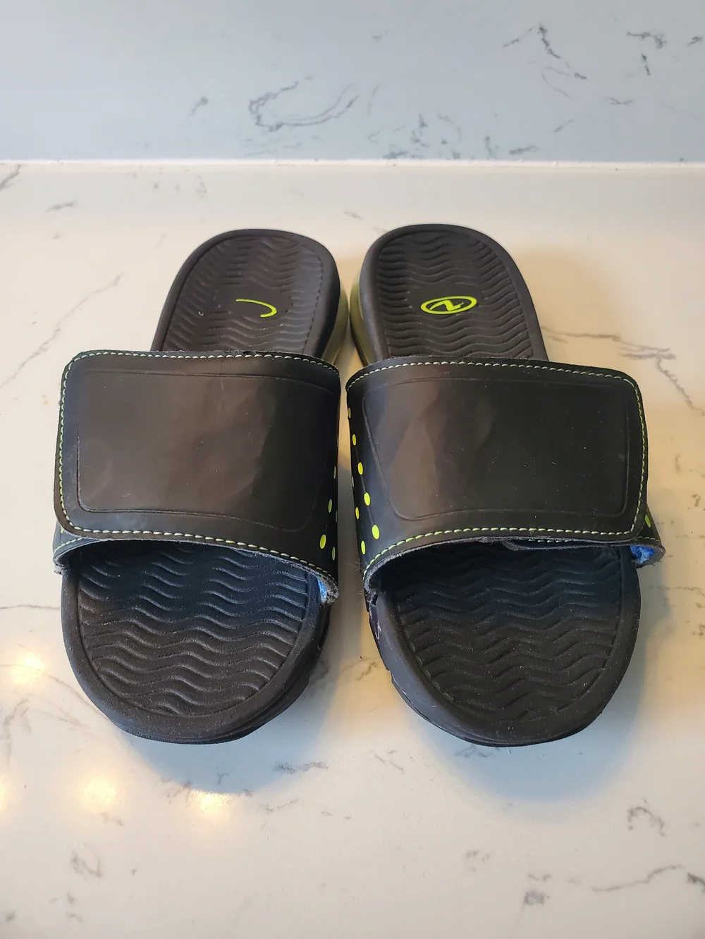 Athletic Works O2 Air adjustable slide Sandals boys size 3/4